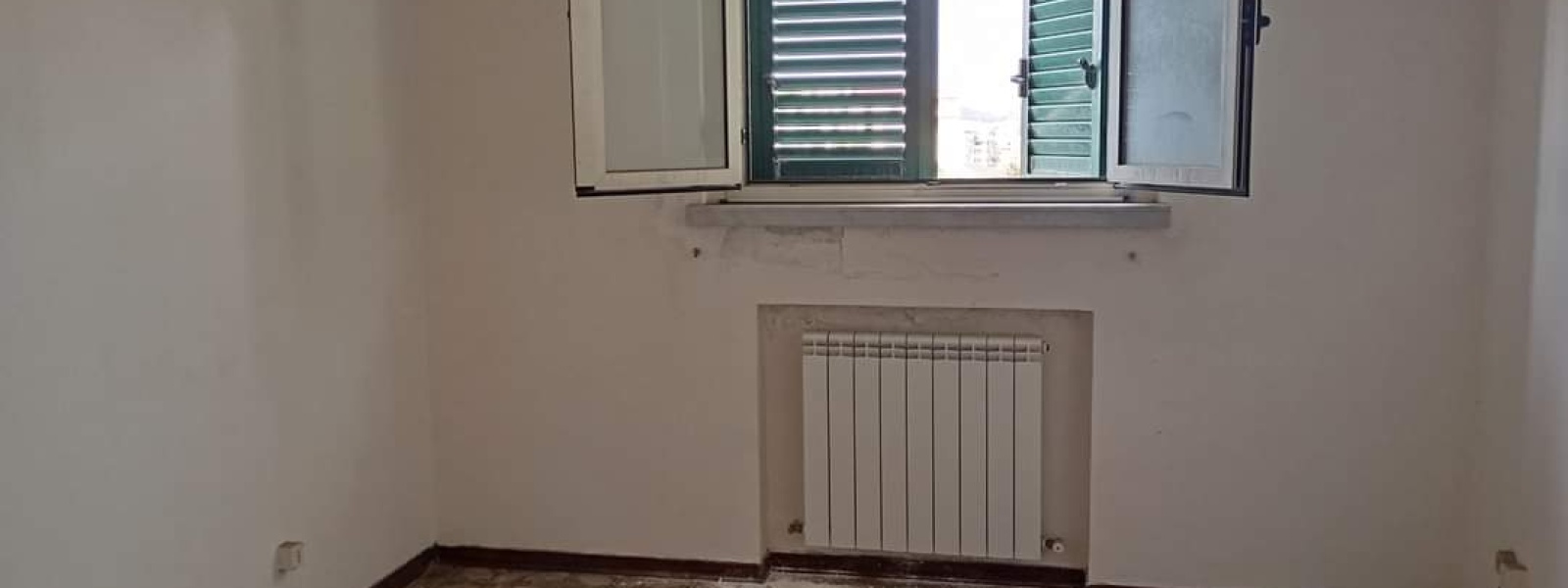 LARGO UMBERTO, Crotone, 2 Stanze da Letto Stanze da Letto, ,Appartamento,Vendita,LARGO UMBERTO,3,1211